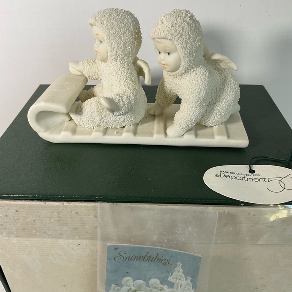 Department 56 Snowbabies sledding, Down the Hill We Go - Picture 9 of 16